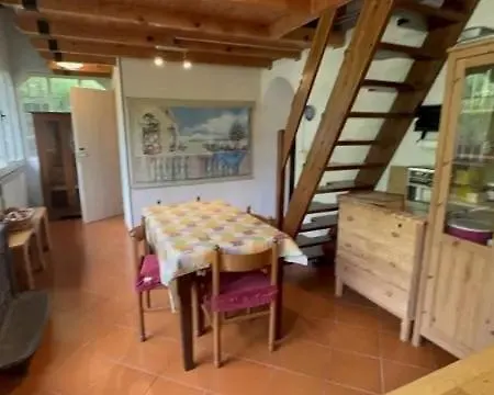 Vale House *