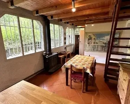 Vale House *